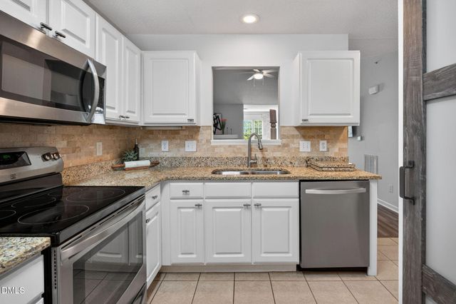 2400 Huntscroft Lane 202, Raleigh, NC 27617