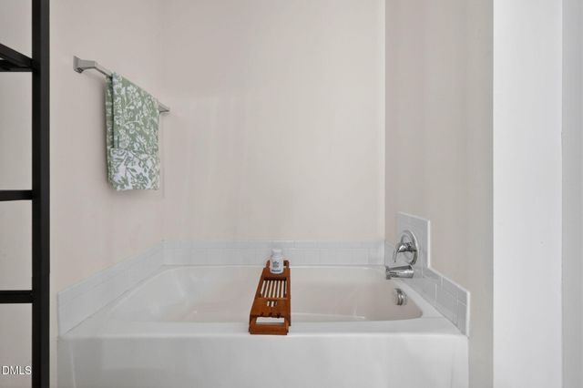 2400 Huntscroft Lane 202, Raleigh, NC 27617