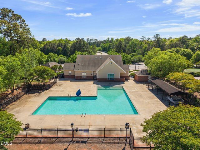 2400 Huntscroft Lane 202, Raleigh, NC 27617