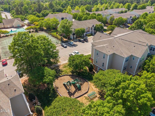 2400 Huntscroft Lane 202, Raleigh, NC 27617