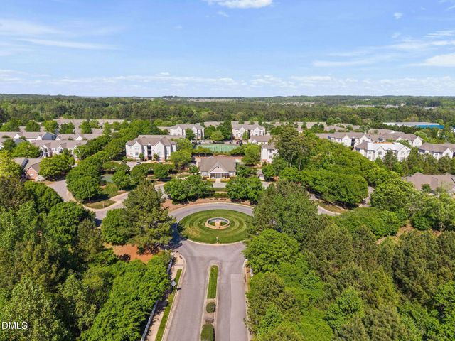 2400 Huntscroft Lane 202, Raleigh, NC 27617