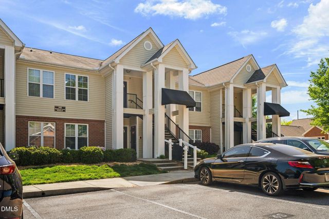 2400 Huntscroft Lane 202, Raleigh, NC 27617