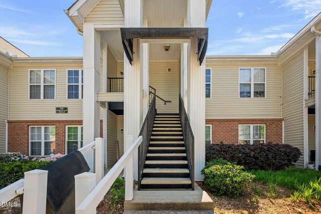 2400 Huntscroft Lane 202, Raleigh, NC 27617