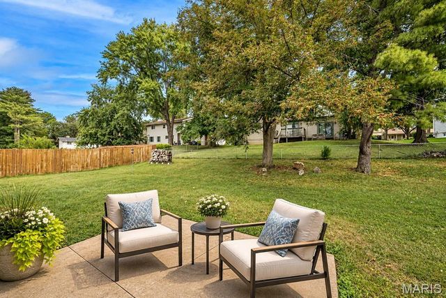 12861 Castleton Court, St Louis, MO 63141