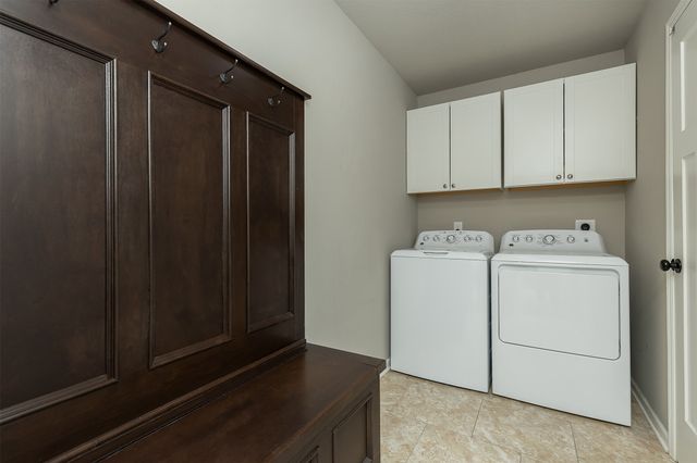 508 Meadow Brook Place, Huxley, IA 50124