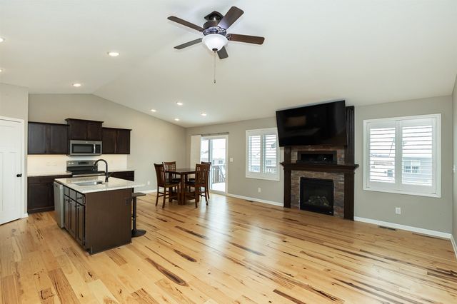 508 Meadow Brook Place, Huxley, IA 50124