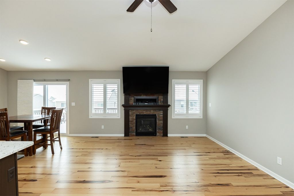 508 Meadow Brook Place, Huxley, IA 50124