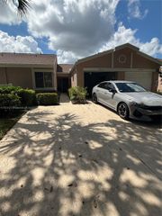 8066 Springside Ct E, Boca Raton, FL 33496