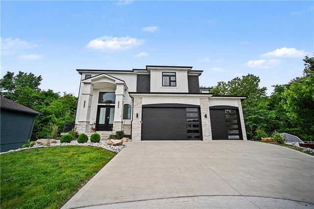 2009 Ridge Tree Drive, Pleasant Hill, MO 64080