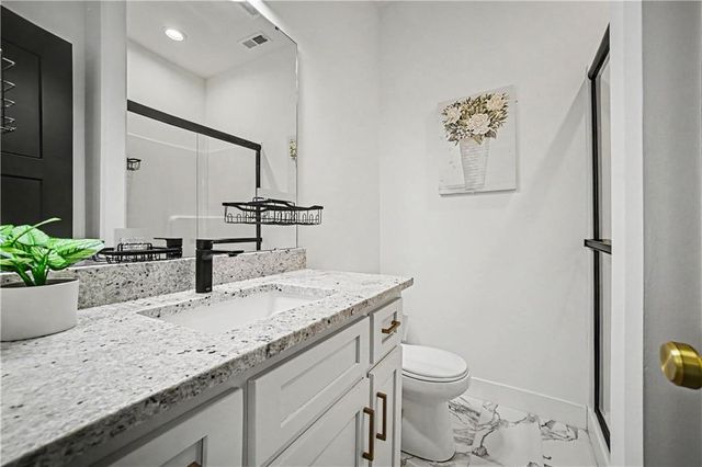 2009 Ridge Tree Drive, Pleasant Hill, MO 64080