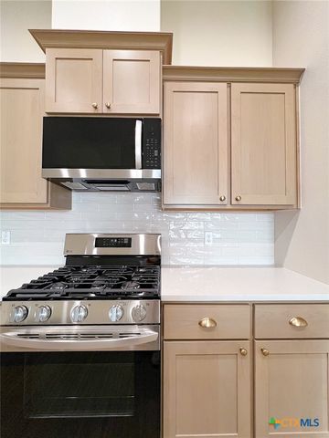 112 Raindance Court, Victoria, TX 77904