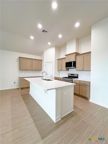 112 Raindance Court, Victoria, TX 77904