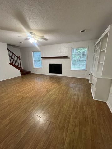 3457 E ROLLING WOODS DR, Memphis, TN 38128