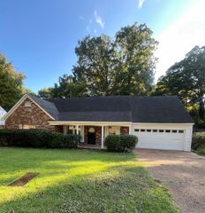 3457 E ROLLING WOODS DR, Memphis, TN 38128