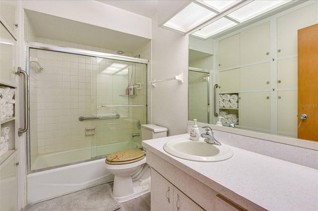 4831 GREENLEAF ROAD, Sarasota, FL 34233