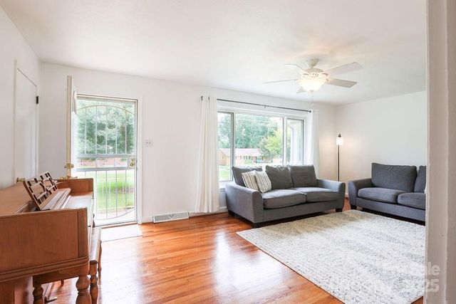 2274 Country Club Road, Lincolnton, NC 28092