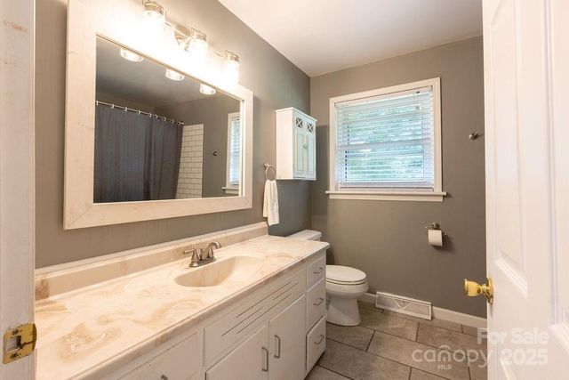 2274 Country Club Road, Lincolnton, NC 28092
