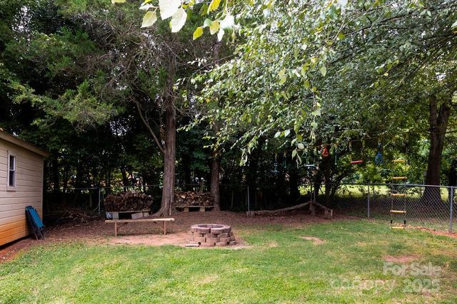 2274 Country Club Road, Lincolnton, NC 28092