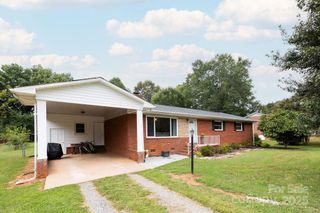2274 Country Club Road, Lincolnton, NC 28092