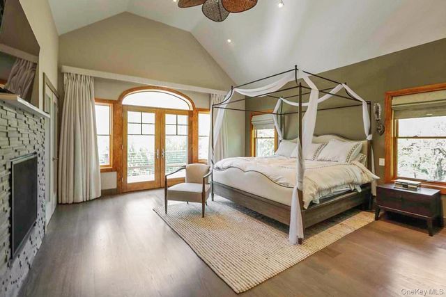 1366 Scuttle Hole Road, Water Mill, NY 11976