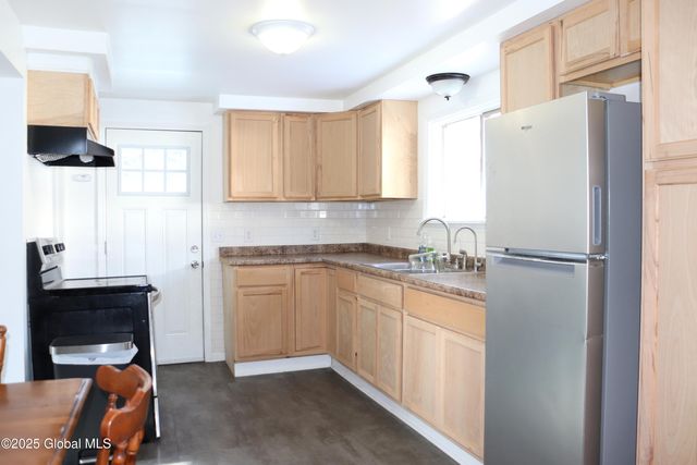 108 Wendell Avenue, Broadalbin, NY 12025