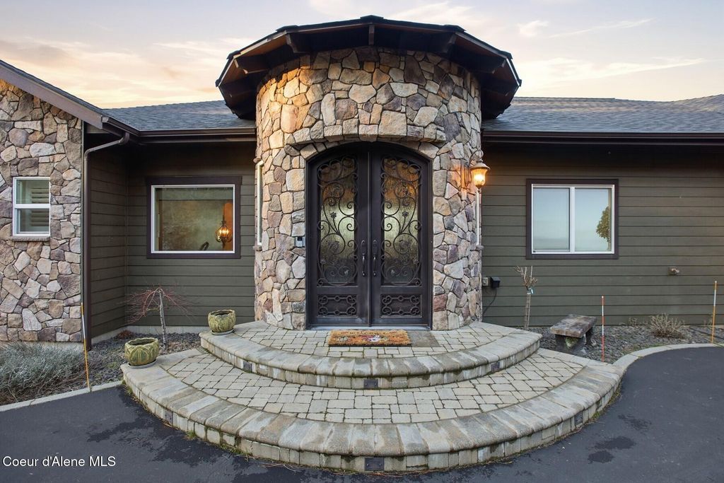 5969 W Highland Dr, Coeur d'Alene, ID 83814 photo 10