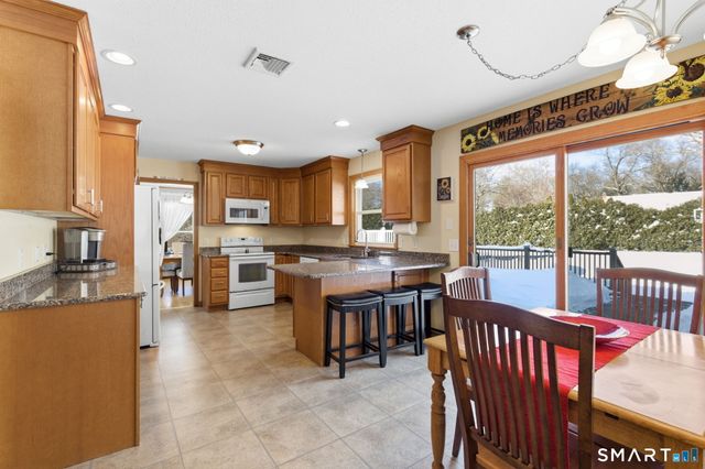 11 Settlers Way, Ellington, CT 06029