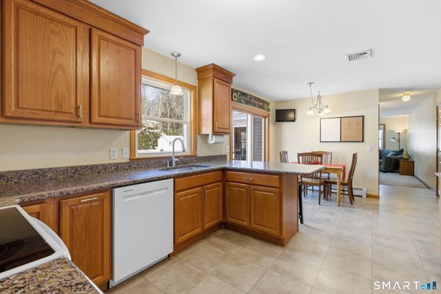 11 Settlers Way, Ellington, CT 06029