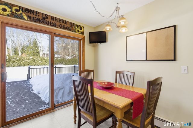 11 Settlers Way, Ellington, CT 06029