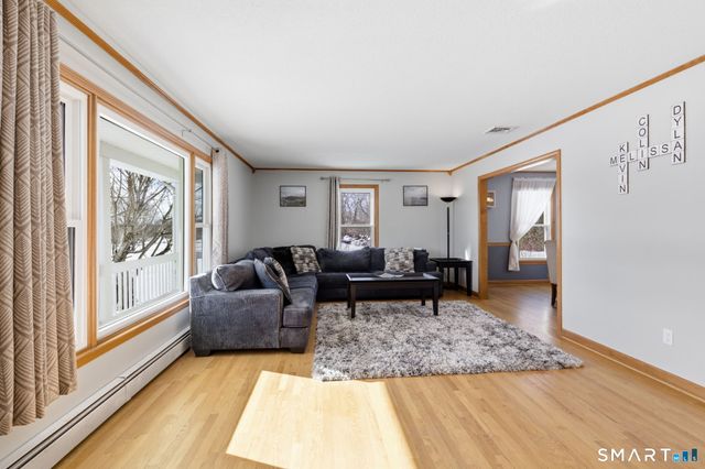 11 Settlers Way, Ellington, CT 06029