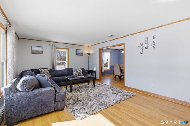 11 Settlers Way, Ellington, CT 06029