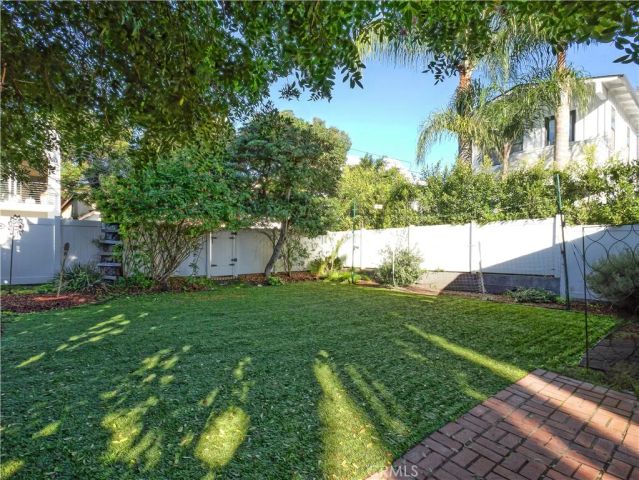 613 36th, Manhattan Beach, CA 90266