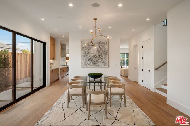 1742 Preuss Road, Los Angeles, CA 90035