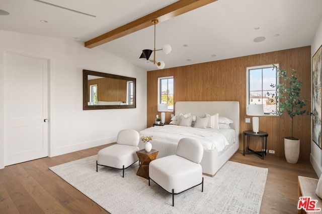 1742 Preuss Road, Los Angeles, CA 90035