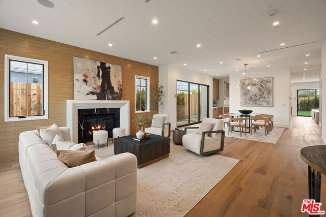 1742 Preuss Road, Los Angeles, CA 90035