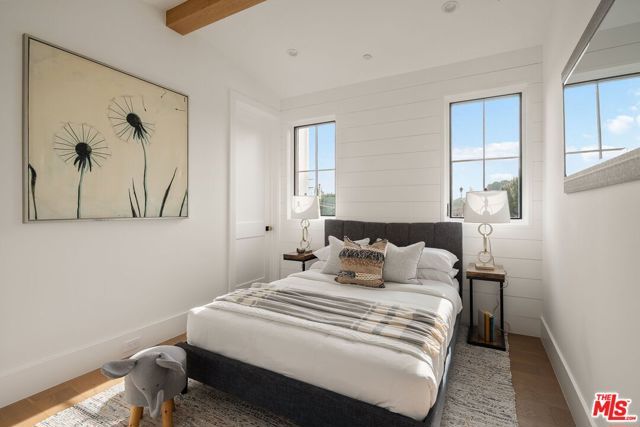 1742 Preuss Road, Los Angeles, CA 90035