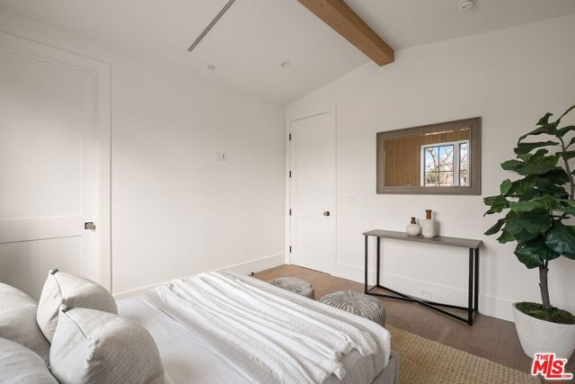 1742 Preuss Road, Los Angeles, CA 90035