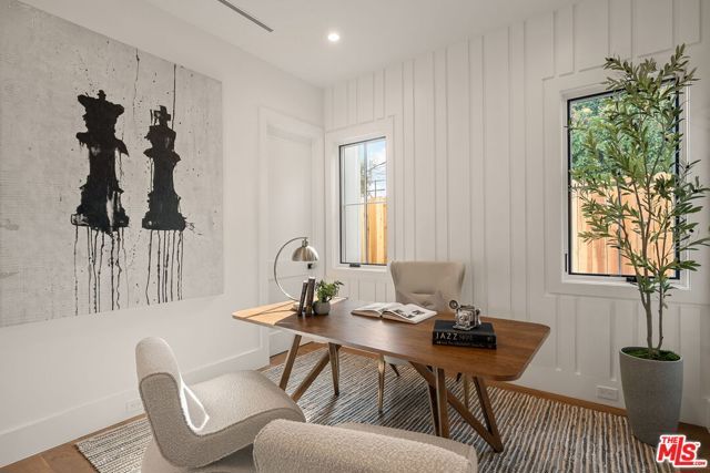 1742 Preuss Road, Los Angeles, CA 90035