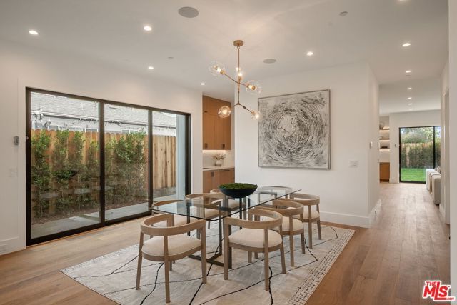 1742 Preuss Road, Los Angeles, CA 90035