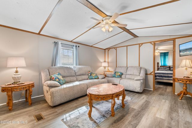 2866 Cherokee Avenue SW, Supply, NC 28462