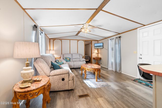 2866 Cherokee Avenue SW, Supply, NC 28462