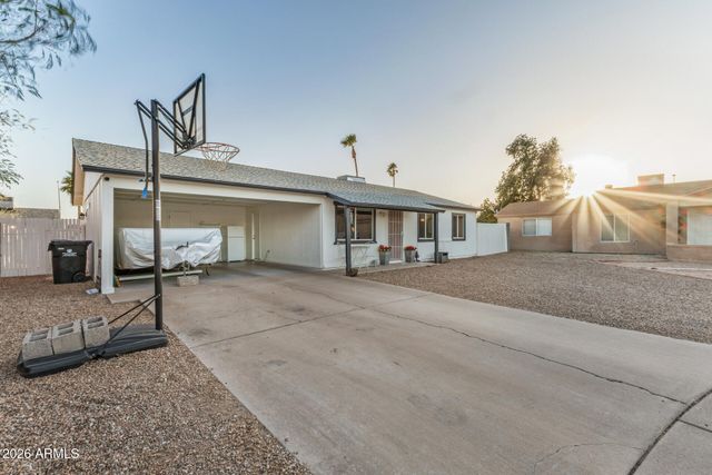 3429 E EVERETT Drive, Phoenix, AZ 85032