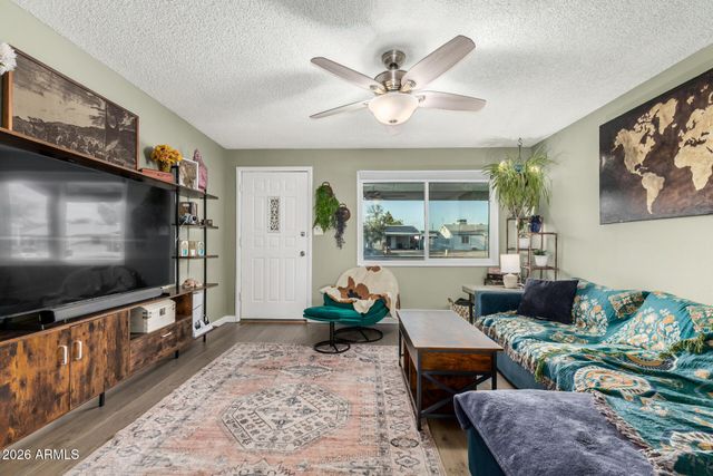 3429 E EVERETT Drive, Phoenix, AZ 85032