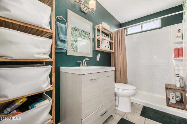 3429 E EVERETT Drive, Phoenix, AZ 85032