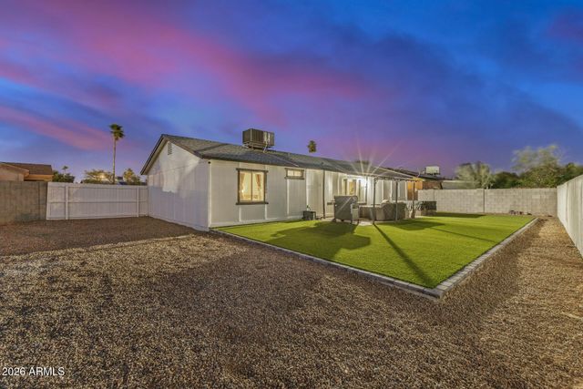 3429 E EVERETT Drive, Phoenix, AZ 85032