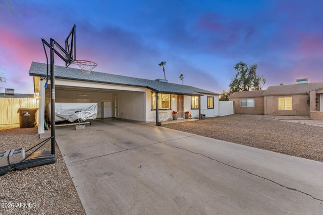 3429 E EVERETT Drive, Phoenix, AZ 85032