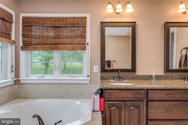 627 CHIMNEY CIRCLE, Middletown, VA 22645