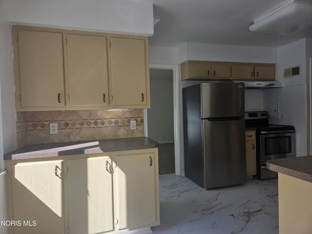 2716 Powhattan Parkway, Toledo, OH 43606