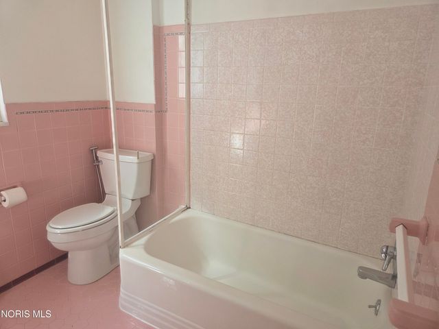 2716 Powhattan Parkway, Toledo, OH 43606