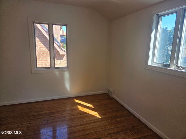 2716 Powhattan Parkway, Toledo, OH 43606